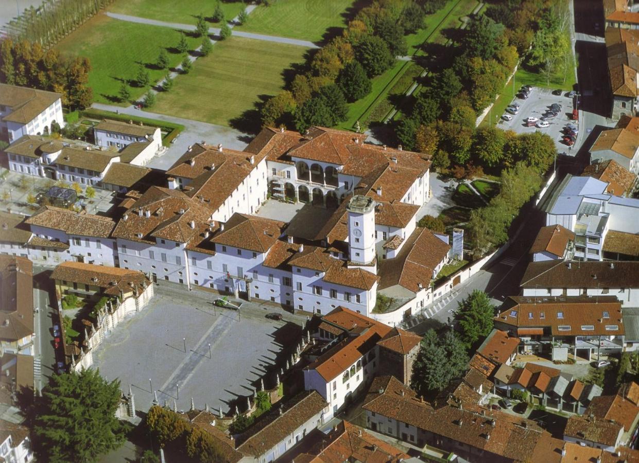 Hotel Parco Borromeo - Monza Brianza Cesano Maderno Dış mekan fotoğraf