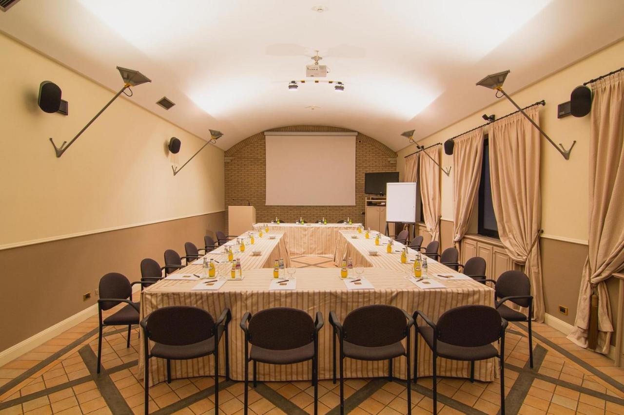 Hotel Parco Borromeo - Monza Brianza Cesano Maderno Dış mekan fotoğraf