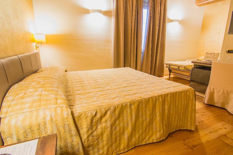 Hotel Parco Borromeo - Monza Brianza Cesano Maderno Dış mekan fotoğraf